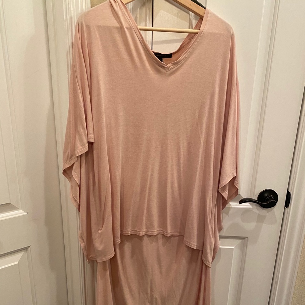 BCBGMaxAzria high low blouse SS in pink size med
